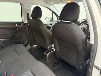 PEUGEOT 208 1.6 BlueHDi Allure