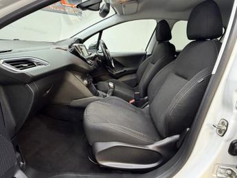 PEUGEOT 208 1.6 BlueHDi Allure