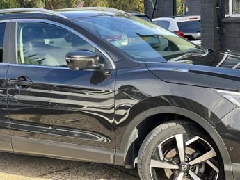 NISSAN QASHQAI 1.3 DIG-T Tekna