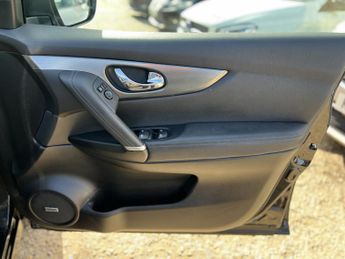 NISSAN QASHQAI 1.3 DIG-T Tekna