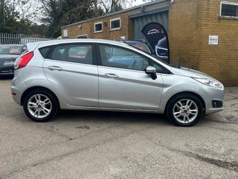 FORD FIESTA 1.0T EcoBoost Zetec Euro 5 (s/s) 5dr