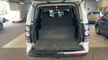 LAND ROVER DISCOVERY 4 3.0 SD V6 SE Tech
