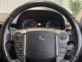 LAND ROVER DISCOVERY 4 3.0 SD V6 SE Tech