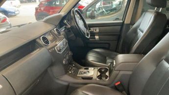 LAND ROVER DISCOVERY 4 3.0 SD V6 SE Tech