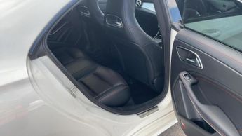 MERCEDES-BENZ CLA 2.1 CLA220 CDI AMG Sport