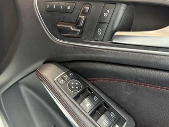 MERCEDES-BENZ CLA 2.1 CLA220 CDI AMG Sport