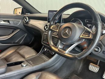 MERCEDES-BENZ CLA 2.1 CLA220 CDI AMG Sport