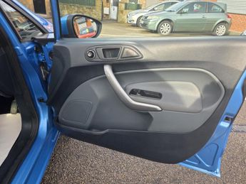 FORD FIESTA 1.4 Style +