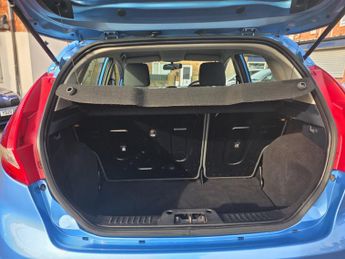 FORD FIESTA 1.4 Style +