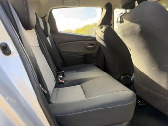 TOYOTA YARIS 1.5 VVT-h Icon E-CVT Euro 6 (s/s) 5dr