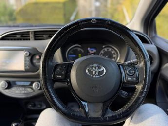 TOYOTA YARIS 1.5 VVT-h Icon E-CVT Euro 6 (s/s) 5dr