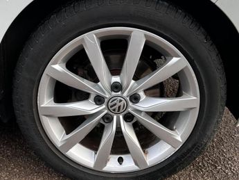 VOLKSWAGEN GOLF 2.0 TDI BlueMotion Tech GT DSG Euro 5 (s/s) 5dr