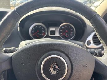 RENAULT CLIO 1.2 16v Dynamique