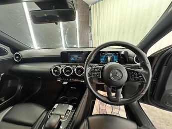 MERCEDES-BENZ A CLASS 1.5 A180d SE 7G-DCT Euro 6 (s/s) 5dr