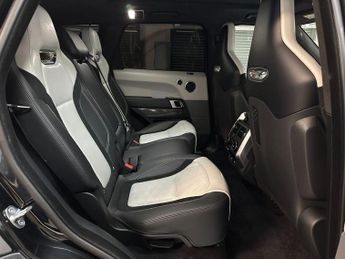 LAND ROVER RANGE ROVER SPORT 5.0 P575 V8 SVR