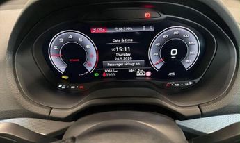 AUDI Q2 1.5 TFSI CoD 35 Black Edition