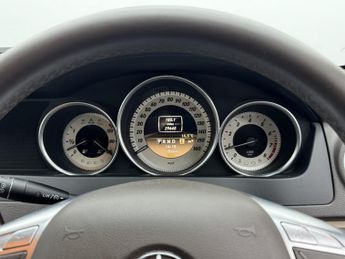 MERCEDES-BENZ C CLASS 1.8 C180 BlueEfficiency Elegance Edition 125