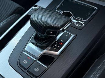 AUDI Q5 2.0 TDI S line