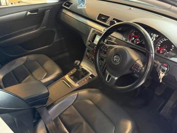 VOLKSWAGEN UP! 1.0 High up!