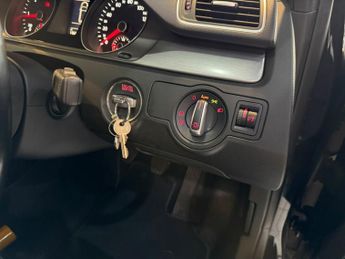 VOLKSWAGEN UP! 1.0 High up!