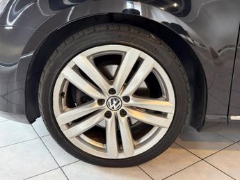 VOLKSWAGEN UP! 1.0 High up!