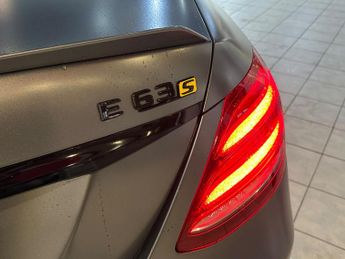 MERCEDES-BENZ E CLASS 4.0 E63 V8 BiTurbo AMG S(CAT-S)