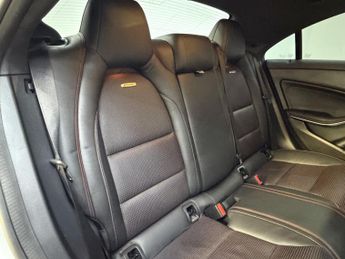 MERCEDES-BENZ CLA 2.1 CLA220 CDI AMG Sport