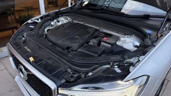VOLVO XC60 2.0 R-Design D4 AWD