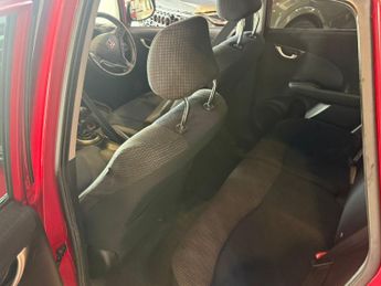 HONDA JAZZ 1.4 i-VTEC ES Plus T
