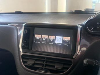 PEUGEOT 2008 1.6 e-HDi Active