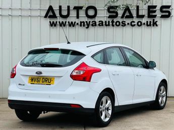 FORD FOCUS 1.6 Zetec Euro 5 5dr