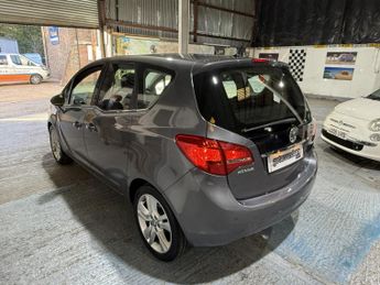 VAUXHALL MERIVA 1.4 i Tech Line 5Dr