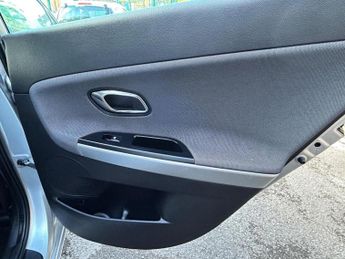 KIA CEED 1.4 2 Euro 5 5dr