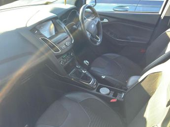 FORD FOCUS 1.0T EcoBoost Titanium X Euro 6 (s/s) 5dr