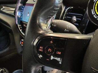 MINI ELECTRIC HATCH Cooper SE 32.6kWh Level 2 Auto 3dr