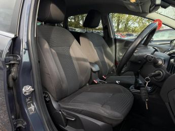 FORD FIESTA 1.0T EcoBoost Titanium Euro 5 (s/s) 5dr
