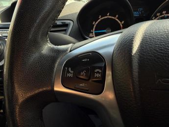 FORD FIESTA 1.0T EcoBoost Titanium Euro 5 (s/s) 5dr
