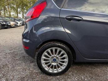 FORD FIESTA 1.0T EcoBoost Titanium Euro 5 (s/s) 5dr
