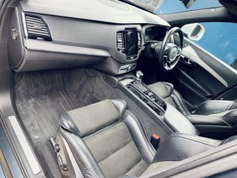 VOLVO XC90 2.0 D5 R-Design