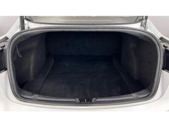 TESLA MODEL 3 Long Range