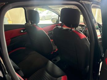 RENAULT CLIO 1.5 Dynamique S Nav dCi 90