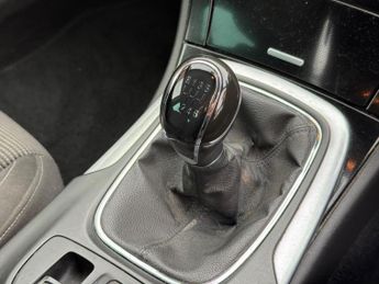VAUXHALL INSIGNIA 2.0 CDTi ecoFLEX SRi Nav Euro 5 (s/s) 5dr