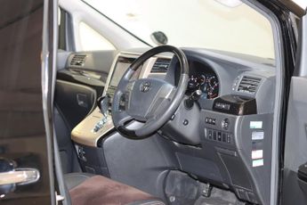 TOYOTA ALPHARD 2.4L Petrol Automatic (s/s) 7Str