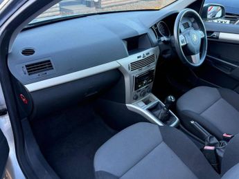 VAUXHALL ASTRA 1.6i 16v Breeze 5dr