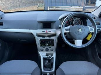 VAUXHALL ASTRA 1.6i 16v Breeze 5dr