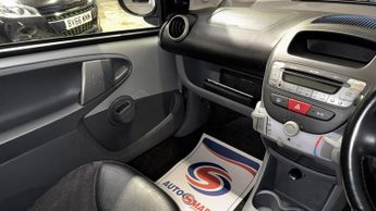 TOYOTA AYGO 1.0 VVT-i Platinum Automatic 3dr RARE AUTO+PARTLEATHER+2KEYS