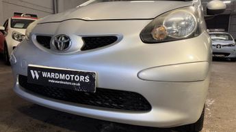 TOYOTA AYGO 1.0 VVT-i Platinum Automatic 3dr RARE AUTO+PARTLEATHER+2KEYS
