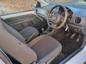 VOLKSWAGEN UP! 1.0 Take up!