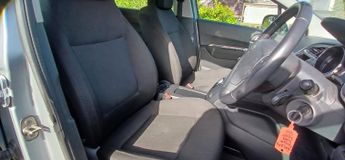 PEUGEOT 5008 1.6 HDi SR