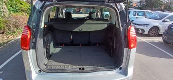 PEUGEOT 5008 1.6 HDi SR